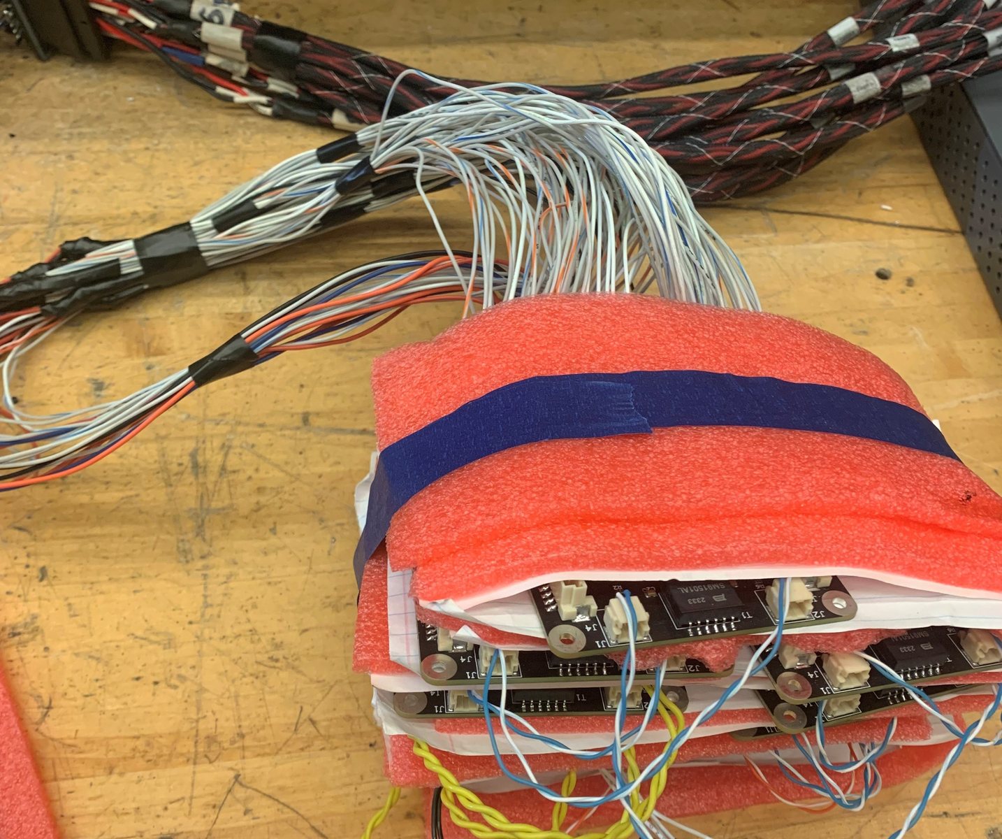 Harness splitting 10 channels 14 ways